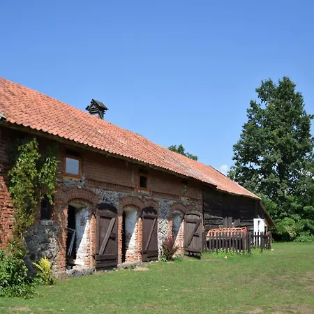 Dom W Akacjach Lisy